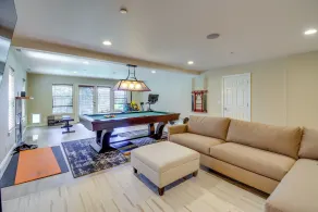 Premier Gig Harbor Home! Views, Spa & Billiards - Innvendig