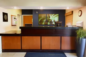 AmericInn by Wyndham Topeka - Reception