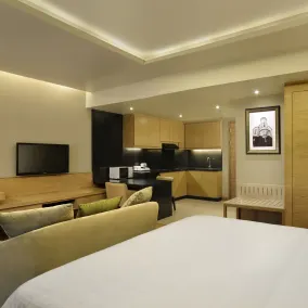 DoubleTree Suites by Hilton Bengaluru Outer Ring Road - Chambre