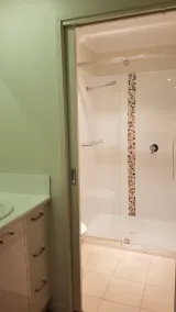Myrtleford Holiday Park - Bathroom