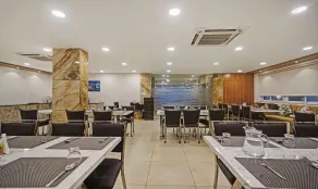 IRIS HOTEL TIRUPATI - Restaurant