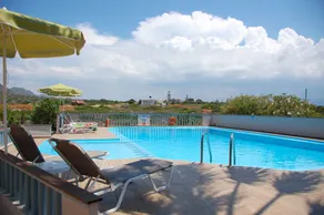 Cathrin Suites - Piscina
