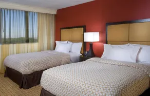 Embassy Suites by Hilton Kansas City International Airport - Room