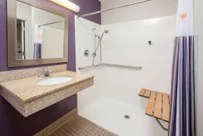 La Quinta by Wyndham Cincinnati Airport Florence - Salle de bain
