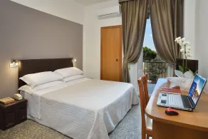 Hotel Piero Della Francesca - Rum