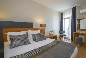 Qinn Hotels - Room
