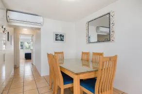 Alexandria Apartments - Room