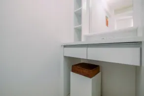 Clean and Simply Cozy 2BR Bassura City Apartment - Zimmer