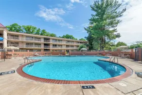 Best Western Fairfax City - Piscine