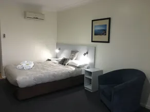 Lakeview Motor Inn - Zimmer