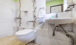 Treebo Pawan Putra, Kankurgachi - Bathroom