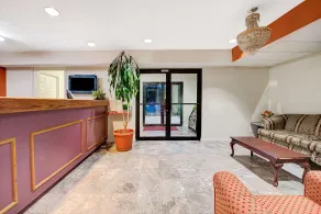 Super 8 by Wyndham Dallas South - Hall