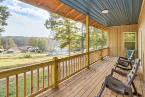 Lake-view Home in Statham w/ On-site Fishing - Innvendig