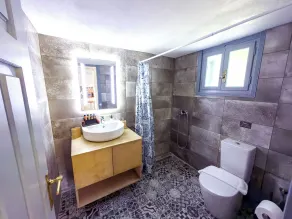 PS House Platanias - Salle de bain