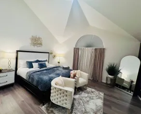 Luxury Retreat with Jacuzzi, Fire Pit and Playroom - Rom
