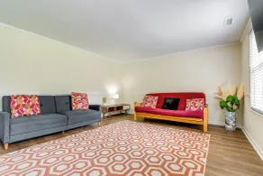 3 Mi to Dtwn Cary: Family Home w/ Deck! - Interior