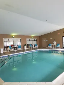 Holiday Inn Express Hotel & Suites Kingsport-Meadowview I-26 by IHG - Piscine