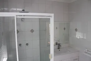Busselton Gale Street Motel & Villas - Bathroom