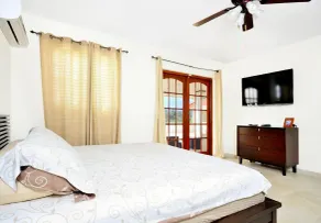 Jolie Villa Entire villa in Noord, Aruba - Room