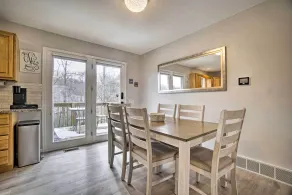 Renovated Logan Home w/ Pond & Fire Pit - Intérieur
