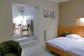 Hotel Re'ser Stuff - Room
