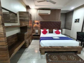 Hotel Surya Palace - Durg Railway Station - Room