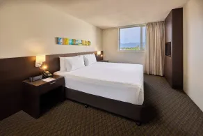 Cairns Harbourside Hotel - Room