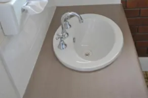 A&A Lodge Motel - Bathroom