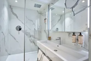 Mercure Paris Notre Dame Saint Germain des Prés - Bathroom
