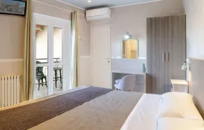 Albergo Serena - Habitación