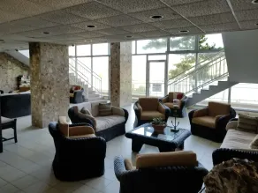 East Island Waterfront Suites - Vestíbulo