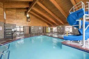 AmericInn by Wyndham Fargo West Acres - Piscine