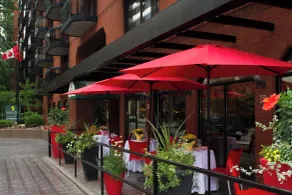 Cartier Place Suite Hotel - Restaurant
