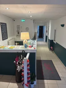 Logis Hotel L'ange Couronne - Rezeption
