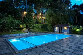 Coffee Routes - Pool