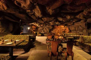 The President Hotel, kumarapark - Restaurant
