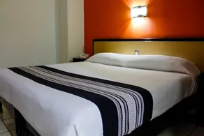 Hotel Montreal - Room