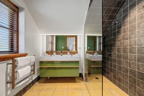 Wanaka Homestead Lodge & Cottages - Bathroom