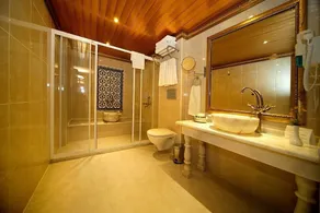 Marmara Deluxe Hotel - Bathroom