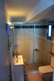 Almyra Guesthouse - Bad