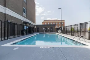 Holiday Inn Express & Suites Columbia Downtown The Vista by IHG - Piscine
