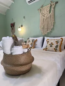 Hanole Macaron Guest House - Room