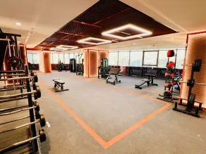 Luxury Living at Cloud Tower JVT with  - Salle de remise en forme