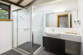 Chandlers Smiths Beach Villas - Banheiro