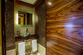 Lahoya Suites - Bathroom