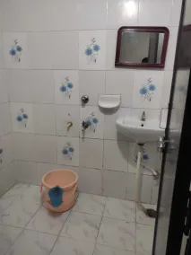 Narmada new residency lodge - Bathroom