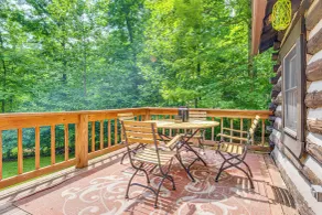 Hot Tub + Deck: Cabin Hideaway in Brown County - Interior