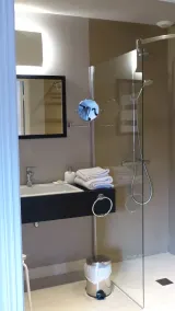 L'Aubinière Hôtel Restaurant & Spa - Bathroom