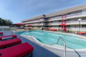 Equus Inn I75 - Piscine