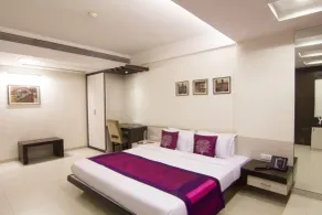 The Roa Hotel - Room